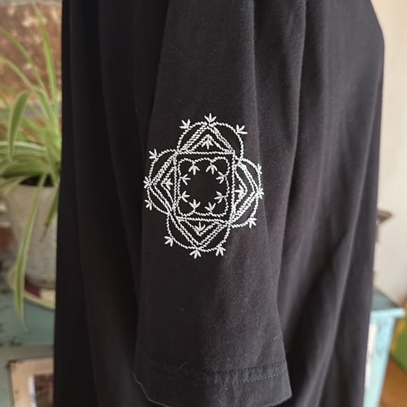 Dressbarn Woman Short Sleeve Notch Neck T-shirt Plus Size 22/24 Black - Picture 5 of 12